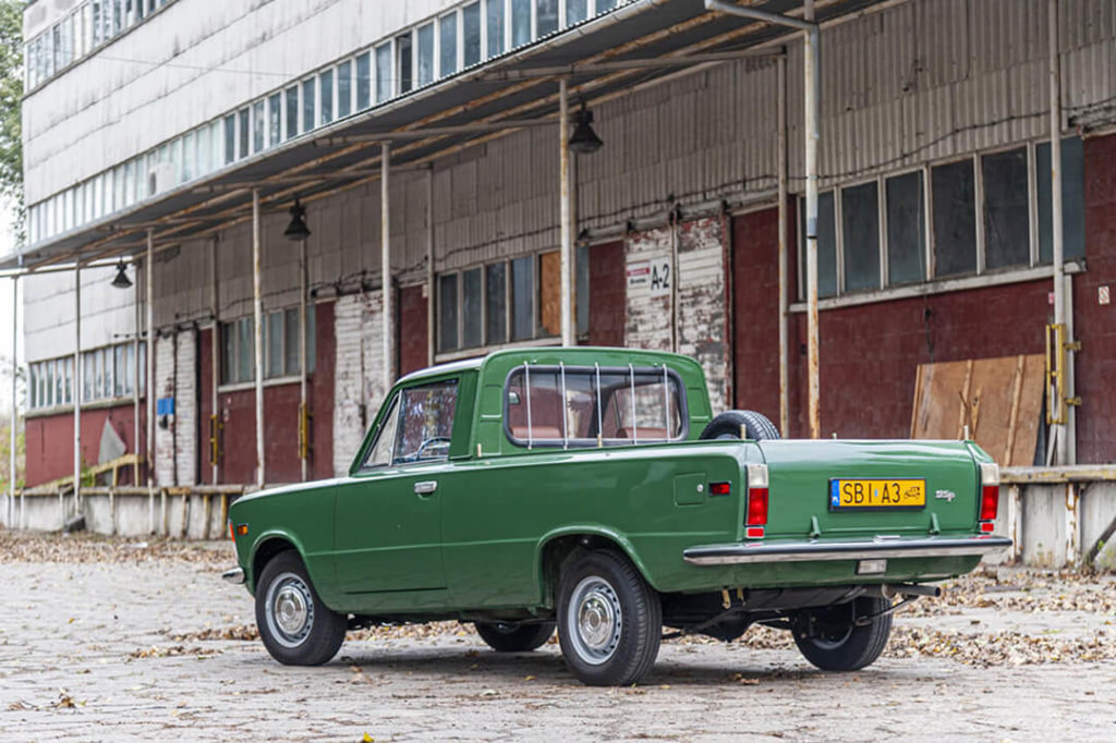 Pięknie odrestaurowany Polski Fiat 125p Pickup, powróciła po latach emigracji do Polski